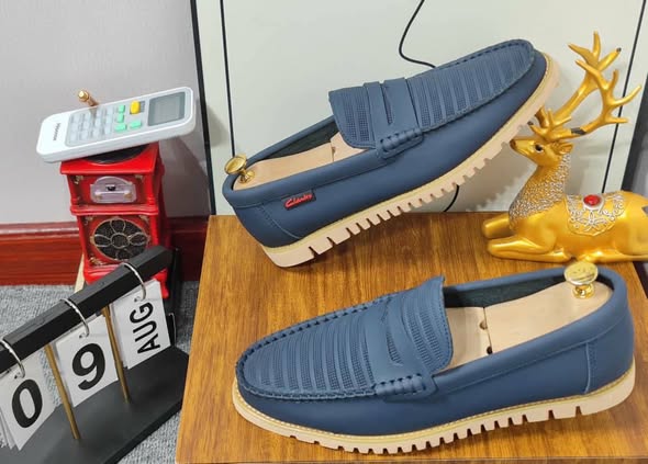 Chaussures d'origine, pointure 40 à 45