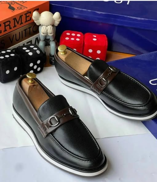 Chaussures d'origine, pointure 40 à 45