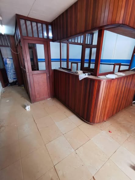 Magasin à louer à Ngousso