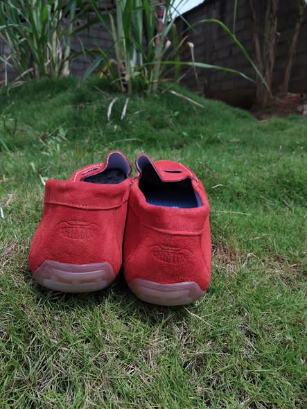 Très belle mocassin en cuir dain italien