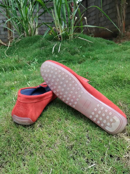 Très belle mocassin en cuir dain italien