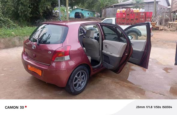 Voiture essence 2008 en vente