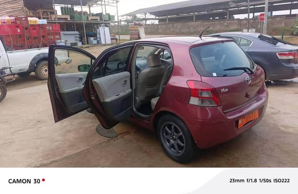 Voiture essence 2008 en vente