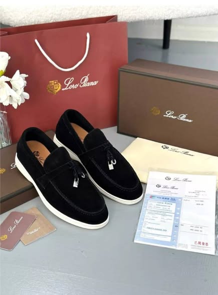 Chaussures disponibles en tailles 40 à 46