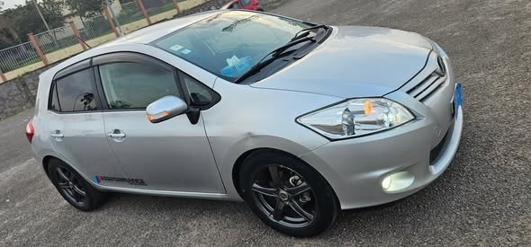 Auris 2010 automatique à vendre
