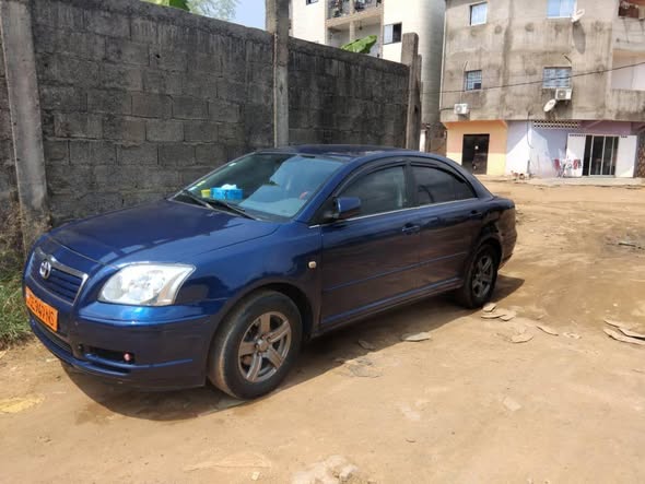 Toyota Avensis automatique à vendre