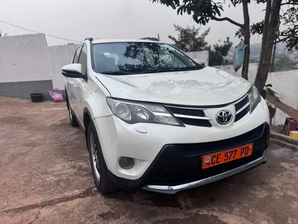 URGENT RAV4 2015 à vendre