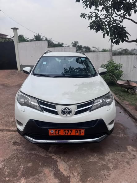 URGENT RAV4 2015 à vendre