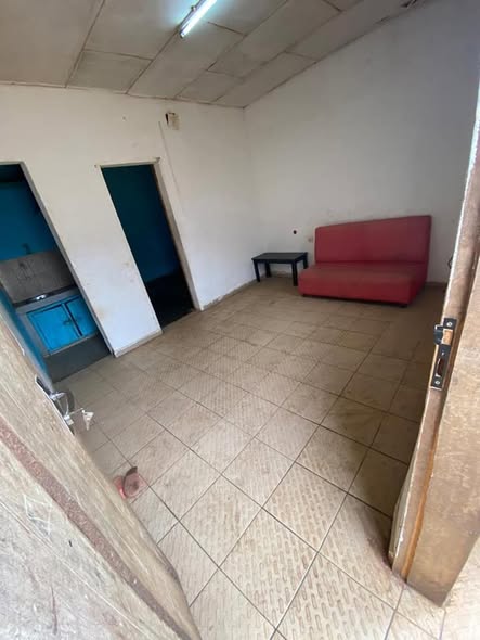 Studio moderne 4 pièces à Mendong