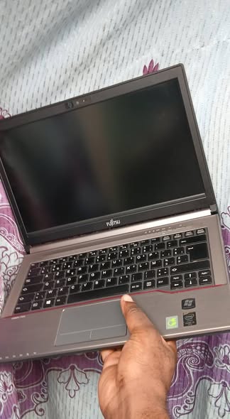 Laptop Fujitsu lifebook core i5