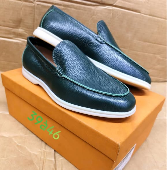 Chaussures disponibles tailles 40 à 46