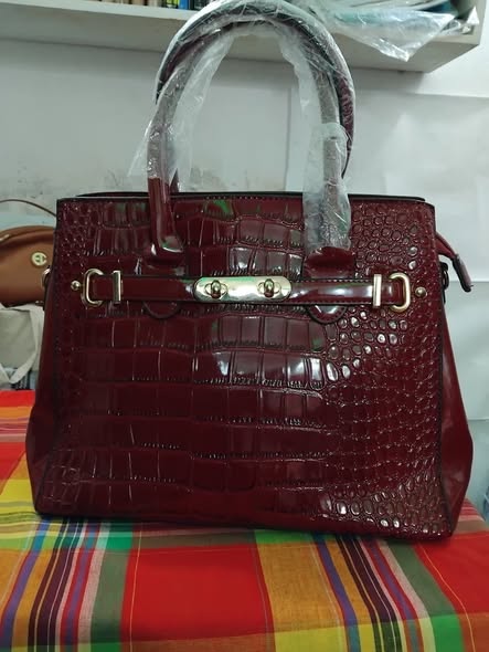 Sacs à main dame en cuir italien