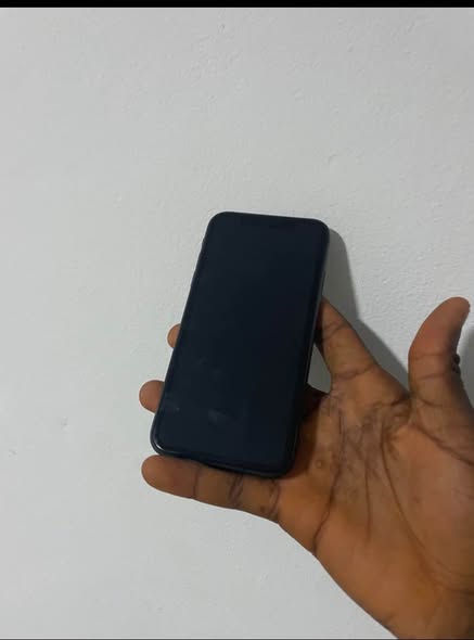 IPHONE 11 – 128 GO À VENDRE