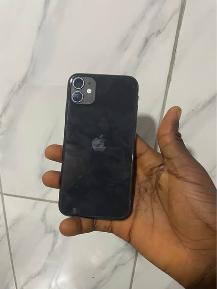 IPHONE 11 – 128 GO À VENDRE