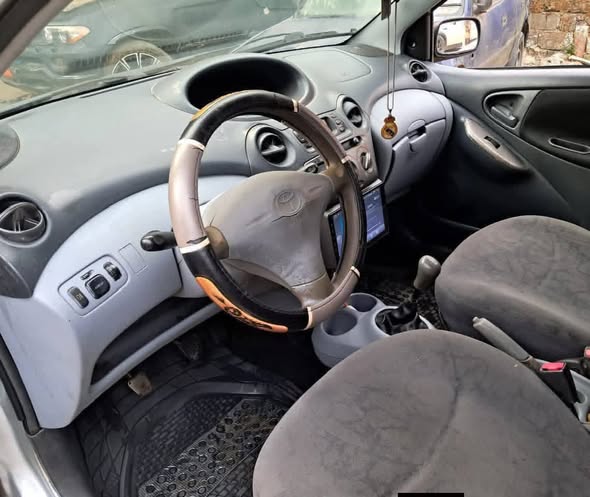 YARIS 2005 à vendre