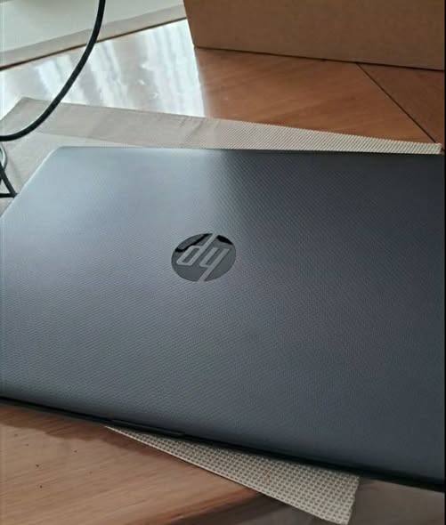 HP Laptop 15-dw1004nq for sale