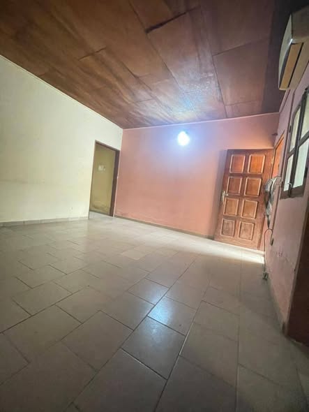 Studio moderne à louer à obobogo