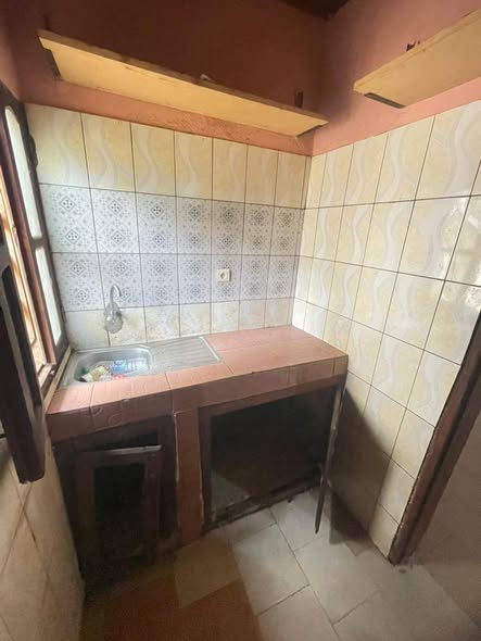 Studio moderne à louer à obobogo