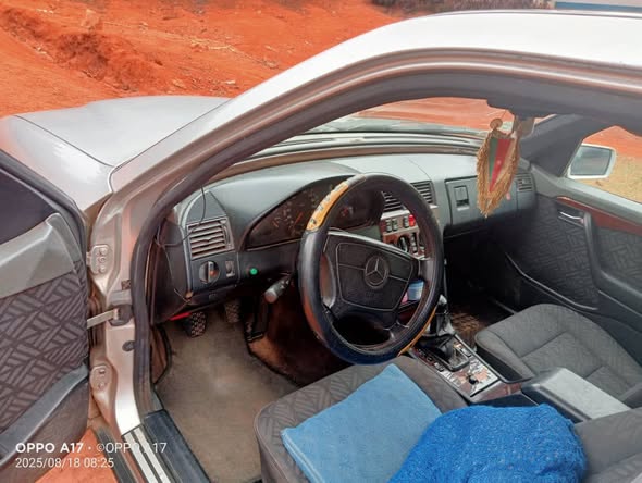 Mercedez à vendre