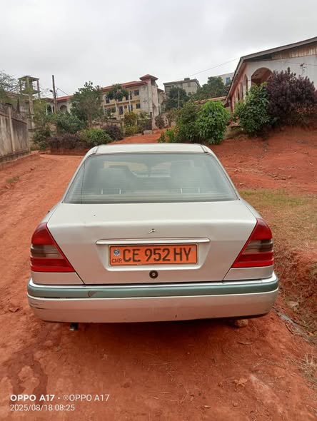 Mercedez à vendre