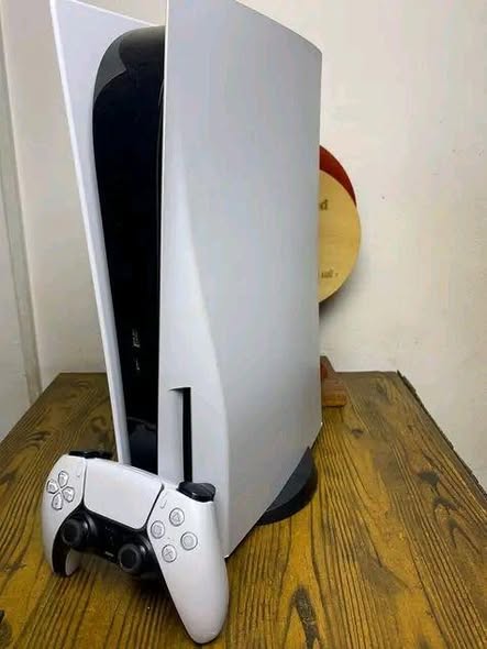 PS5 Standard Edition 1To – Pack complet prêt à jouer