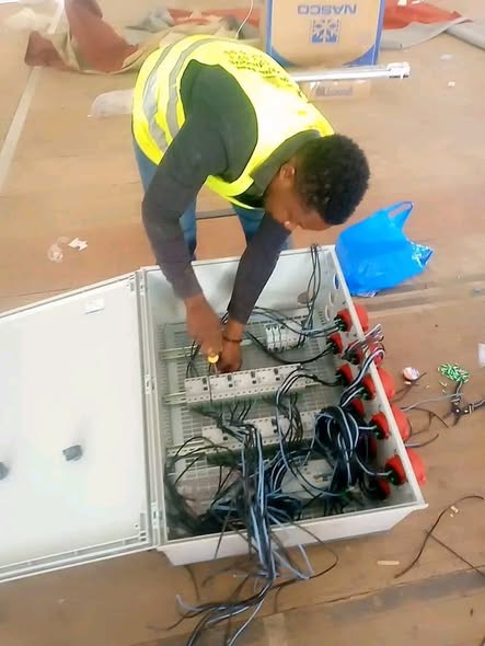 Installation d'électricité et panneaux solaires