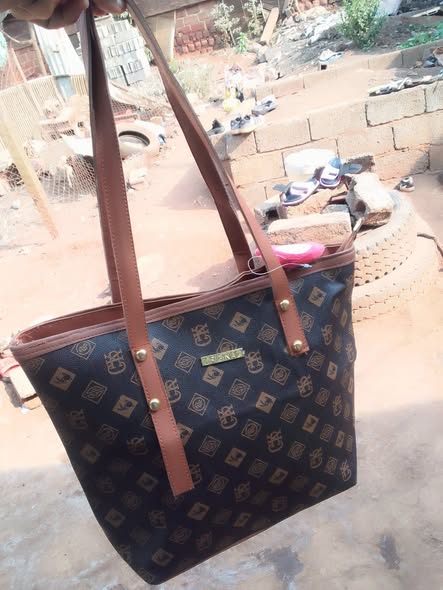Sacs disponibles à Bafoussam