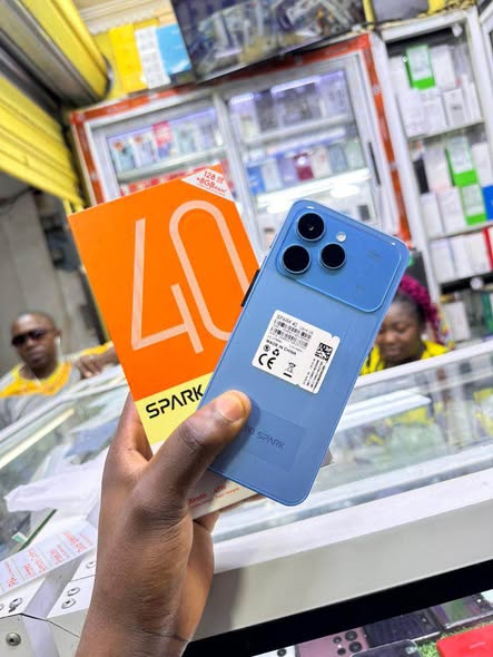 Tecno Spark 40 pro disponible neuf