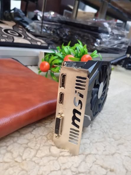 Carte graphique MSI 4GB NVIDIA GTX 1050 ti