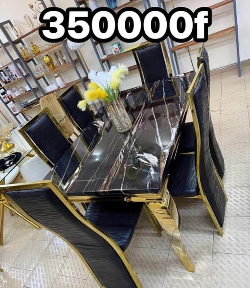 Offre spéciale – Salle à manger neuve
