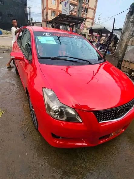 TOYOTA BLADE 2008 EN VENTE – URGENCE ABSOLUE