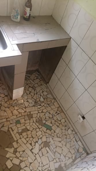 Chambre moderne à louer à Amadou