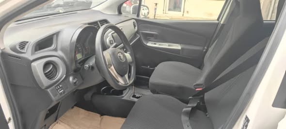 YARIS VITZ 2016 Occasion DUBAÏ