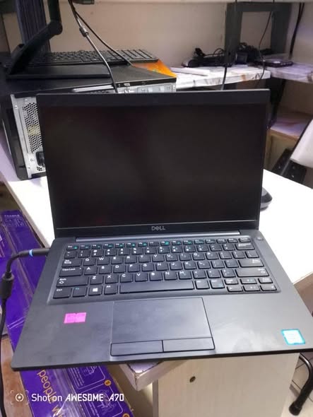 DELL LATITUDE 7390 à vendre