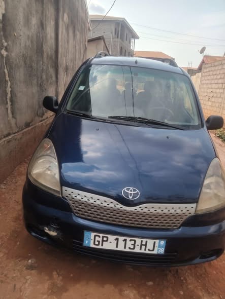 Yaris Verso à vendre