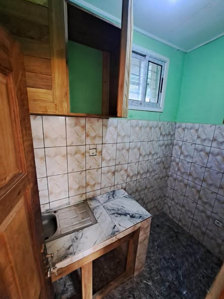 Studio moderne à Odza
