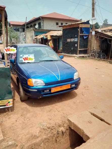 TOYOTA STARLETTE boite manuelle