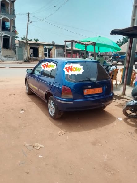 TOYOTA STARLETTE boite manuelle