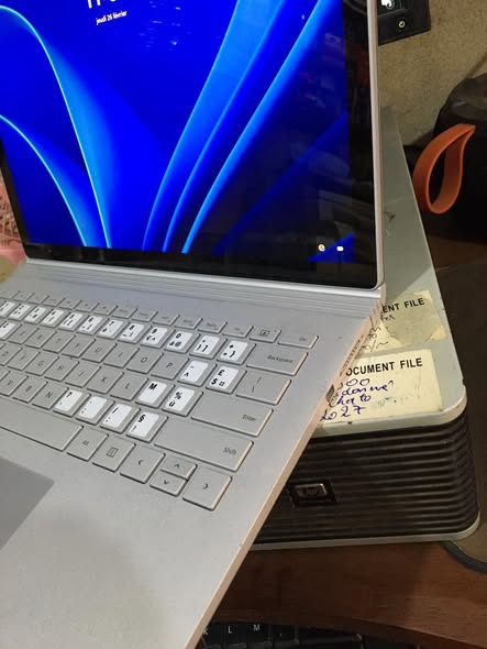 Microsoft Surface Book – 256 Go SSD, 8 Go RAM