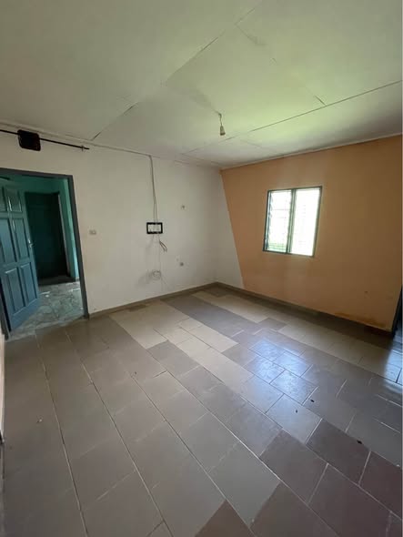 Studio moderne à louer à Obobogo