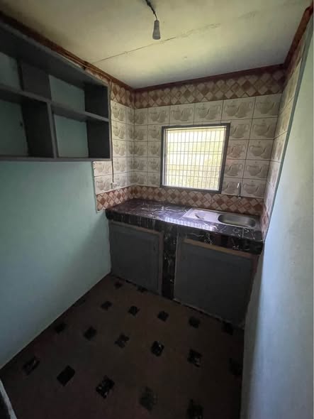 Studio moderne à louer à Obobogo
