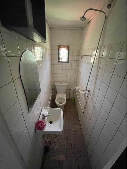 Studio moderne à louer à Obobogo