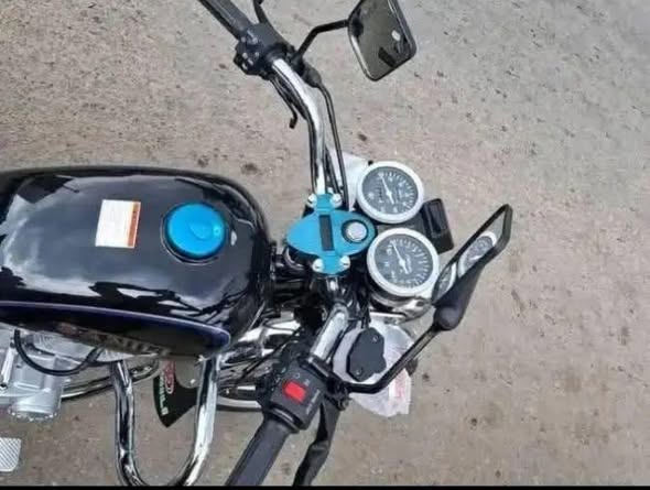 Moto sanili à vendre avec papiers