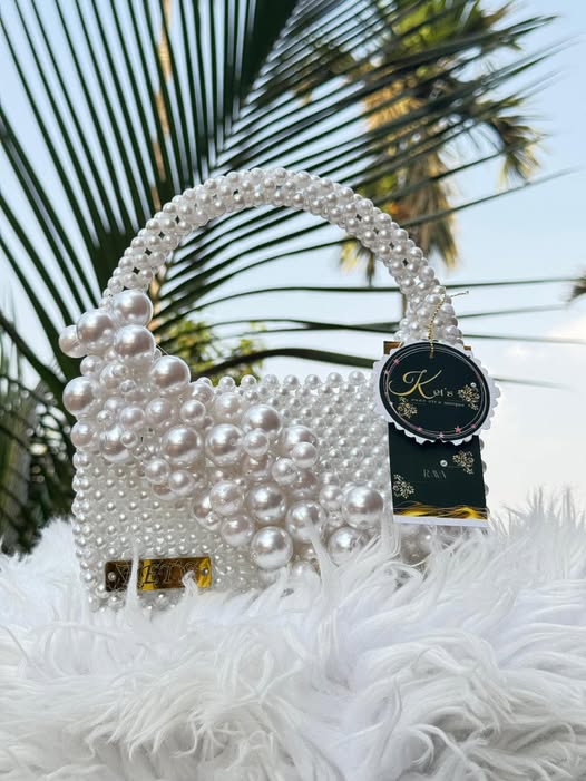 Sac blanc perlé unique