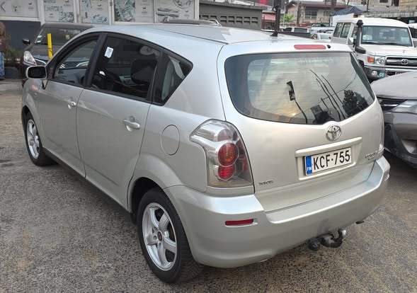 Toyota Corolla Verso 7 place à vendre d'urgence