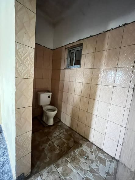 Chambre moderne à Biyemassi