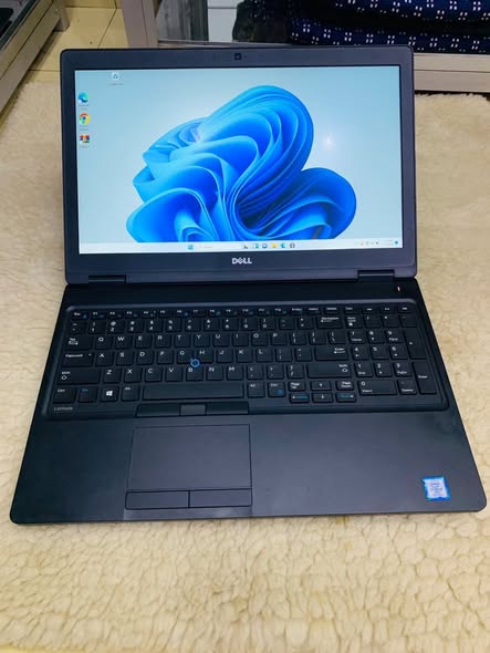 Model dell 5580 CORE I5 7TH