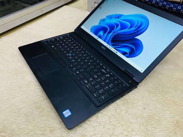 Model dell 5580 CORE I5 7TH