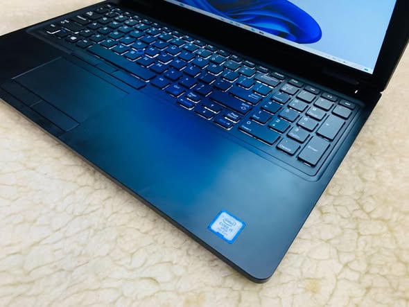 Model dell 5580 CORE I5 7TH