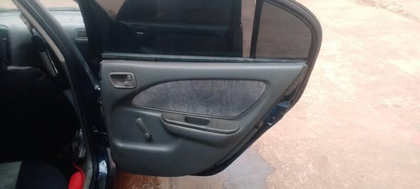 Toyota Avensis 98 bien propre
